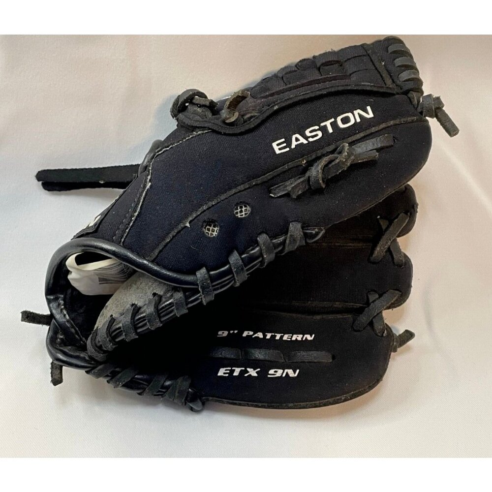Easton Black Magic ETX 9N Baseball T-Ball glove mitt youth kids LH left hand
